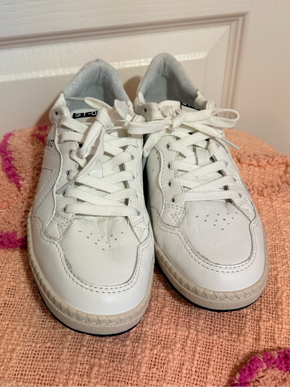 SCHUTZ ST001 Leather Sneakers Size 7B $45